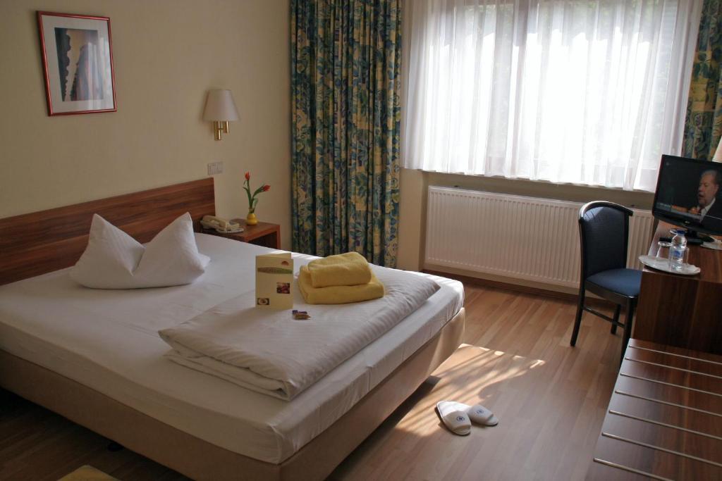 Rheinhotel Luxhof Hockenheim Exterior photo